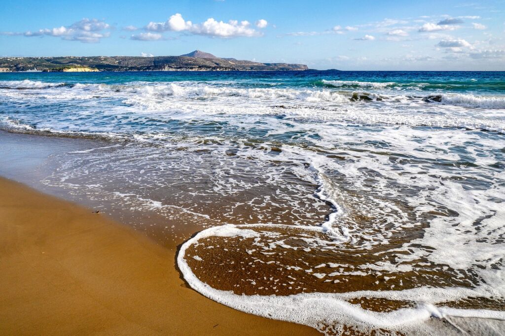 וְרוּחוֹ מִמַּעֲרָב